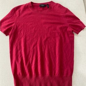 Theory merino wool Short-Sleeve Crewneck Shirt in Rosa Red